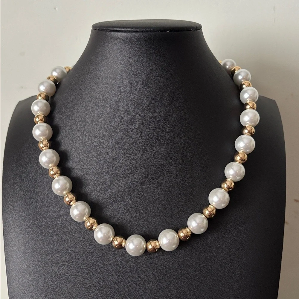 Nordstrom Rack White and Gold Round Beaded Adjustable Nickle Free Necklace